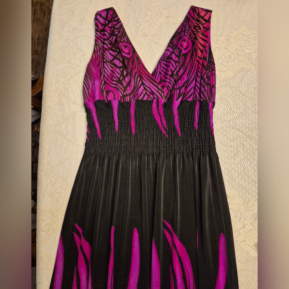 Chic Black and Pink Maxi Dress